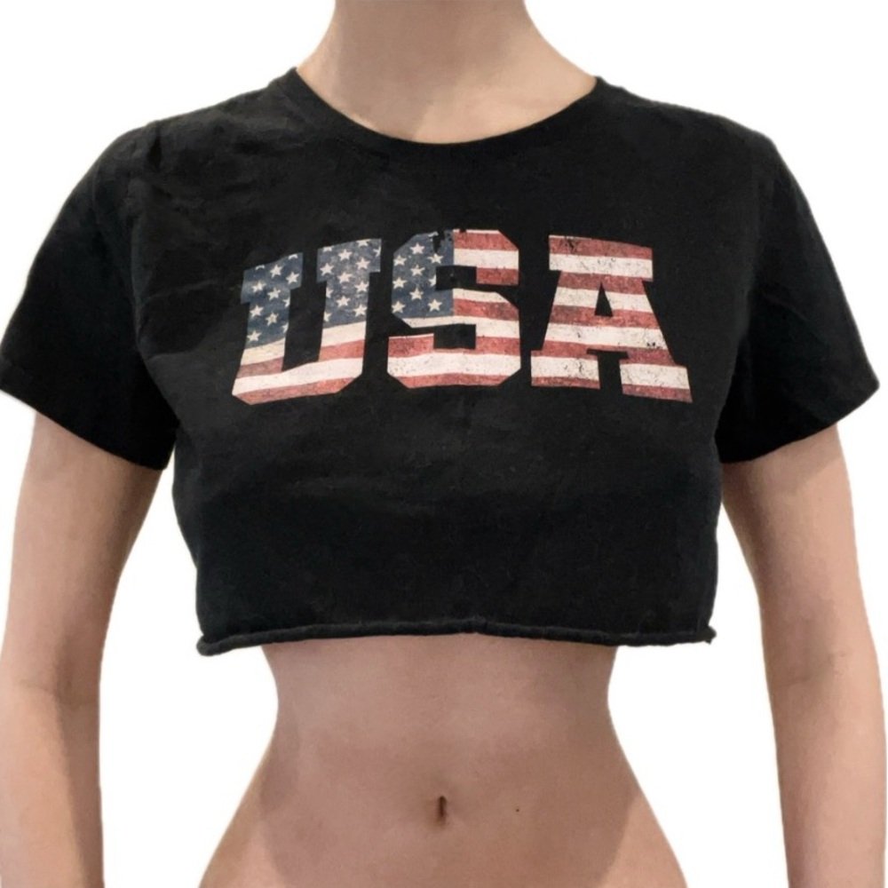 black cropped t-shirt USA flag